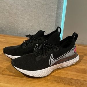Nike React Infinity Run Flyknit Custom size 10